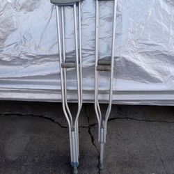  Crutches