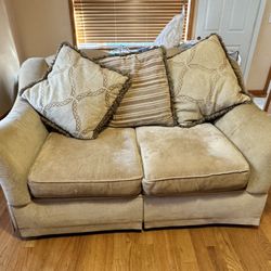 Free 2 Piece Sofa Set - Pick Up Only