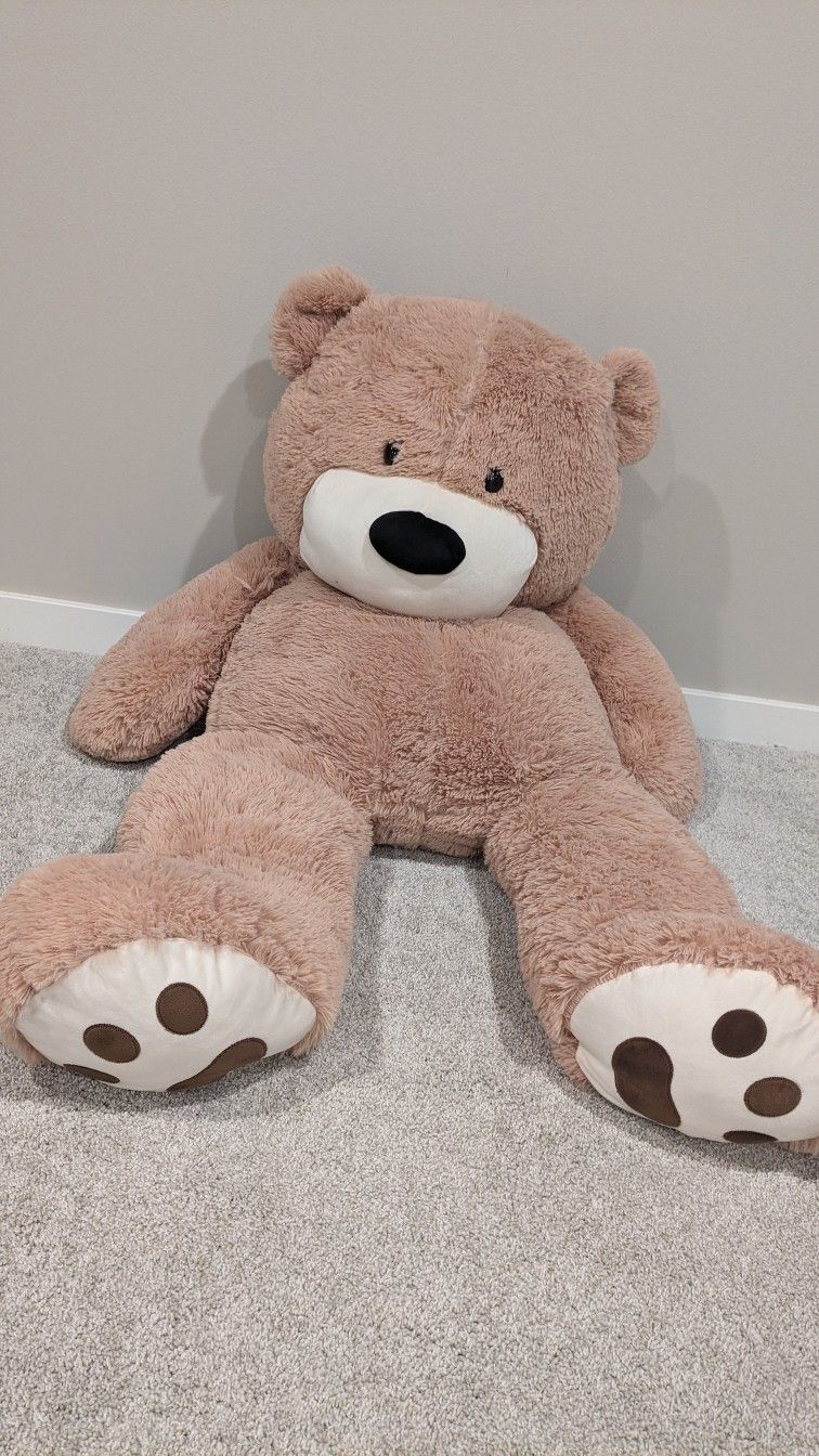 Giant Teddy Bear