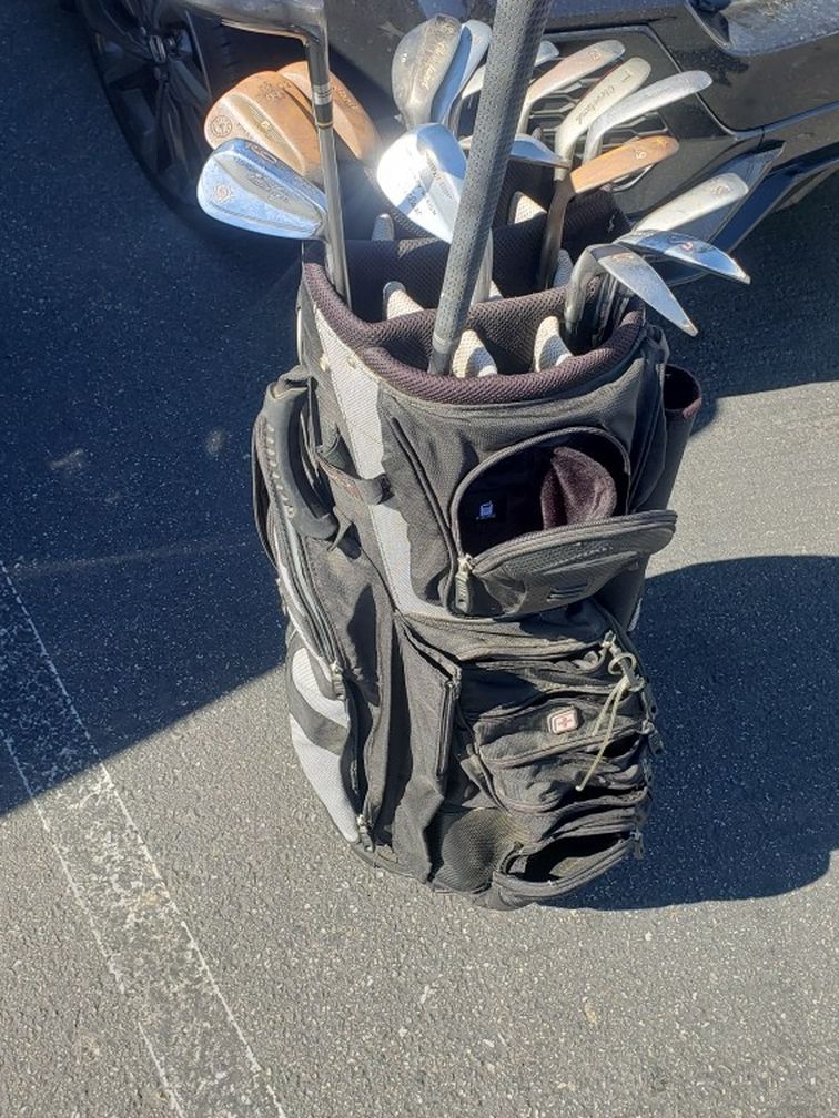 Colf Clubs / Golf Bag.