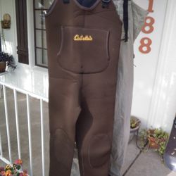 Cabela's Classic Neoprene Chest High Waders for Sale in Phoenix, AZ -  OfferUp