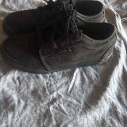 Black vans skateboard shoe