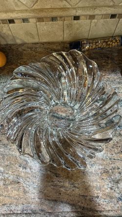 Mikasa Belle Epoque Bowl glass wave swirl  