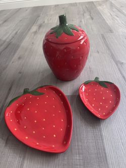 Strawberry Decor Set
