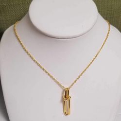 Beautiful Pendant With Chain