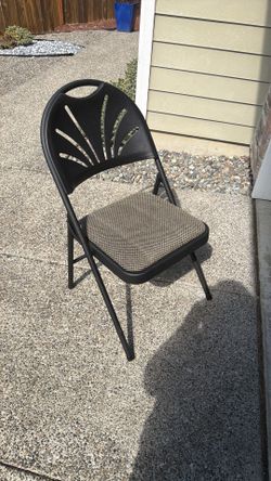Six folding chairs, excellent condition