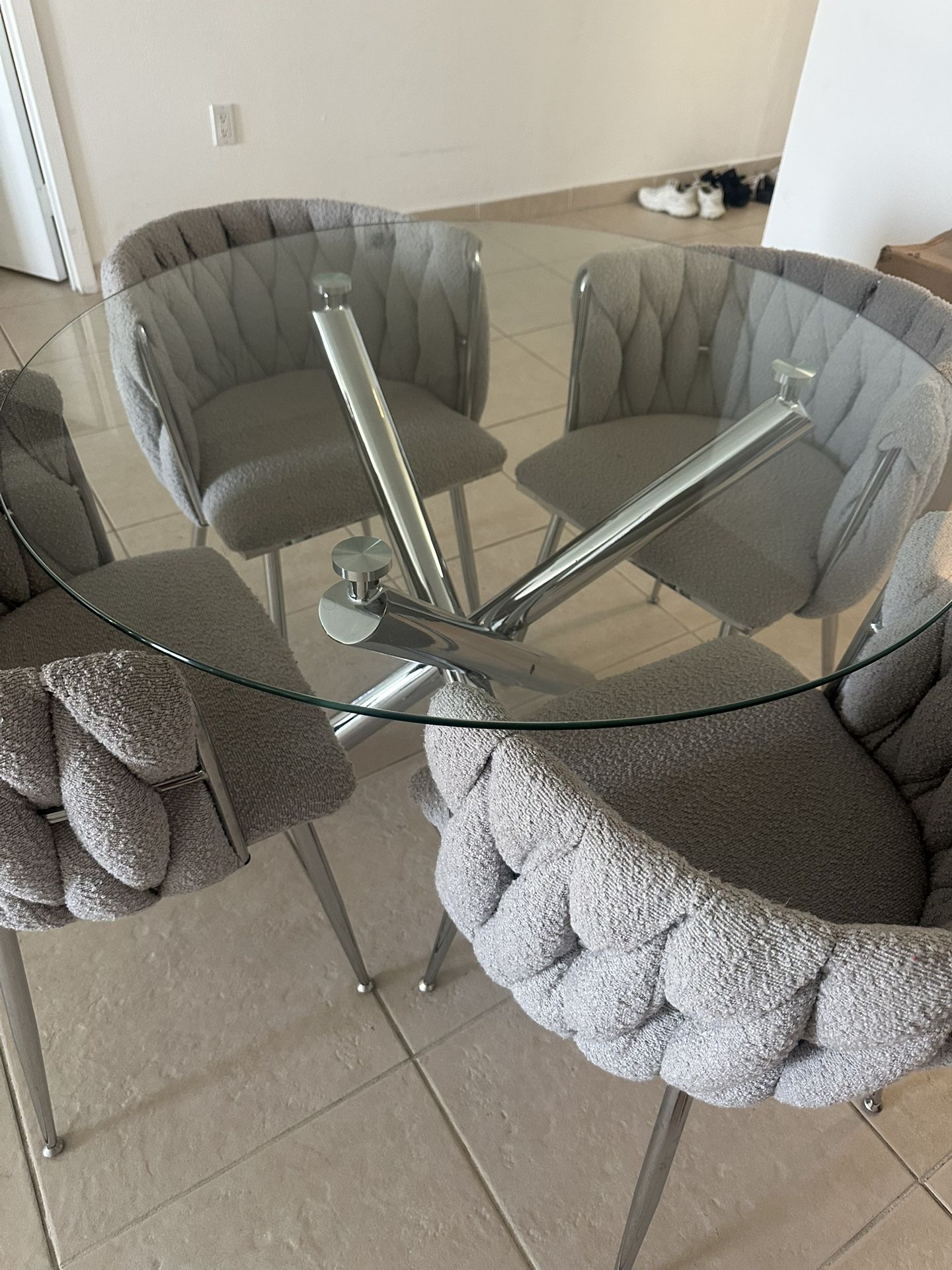 Round Dining Table Set for 4, 39'' Clear Glass Top Dinner Table Set, 5 Piece