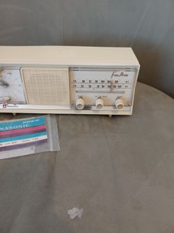 Panasonic Radio FM AM Clock Radio