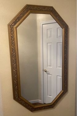Large Gold Octagon Wall Mirror (41.5" x 34.5") - Pristine Glass