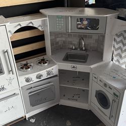 toy kitchen