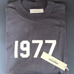Essentials Shirt 1977
