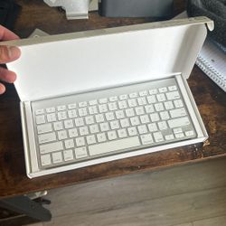 Apple Wireless Keyboard 