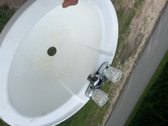 Bathroom sink
