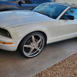 2006 Ford Mustang Convertible  V-6 