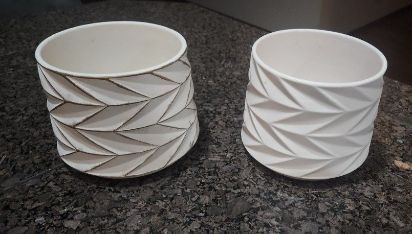 2 × Nice Ceramic Flower Pots (H-45.5" × W-5")