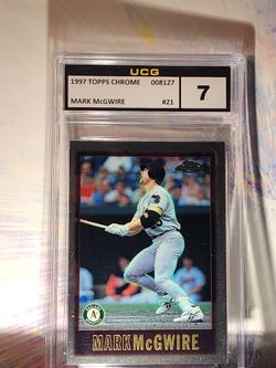 1997 Topps Chrome Baseball Mark McGwire #21 Oakland A's UCG 7 NM