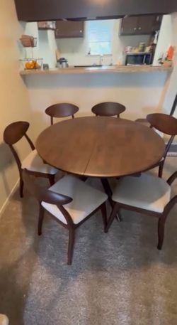 Round Wood Dining Table with 6 Chairs