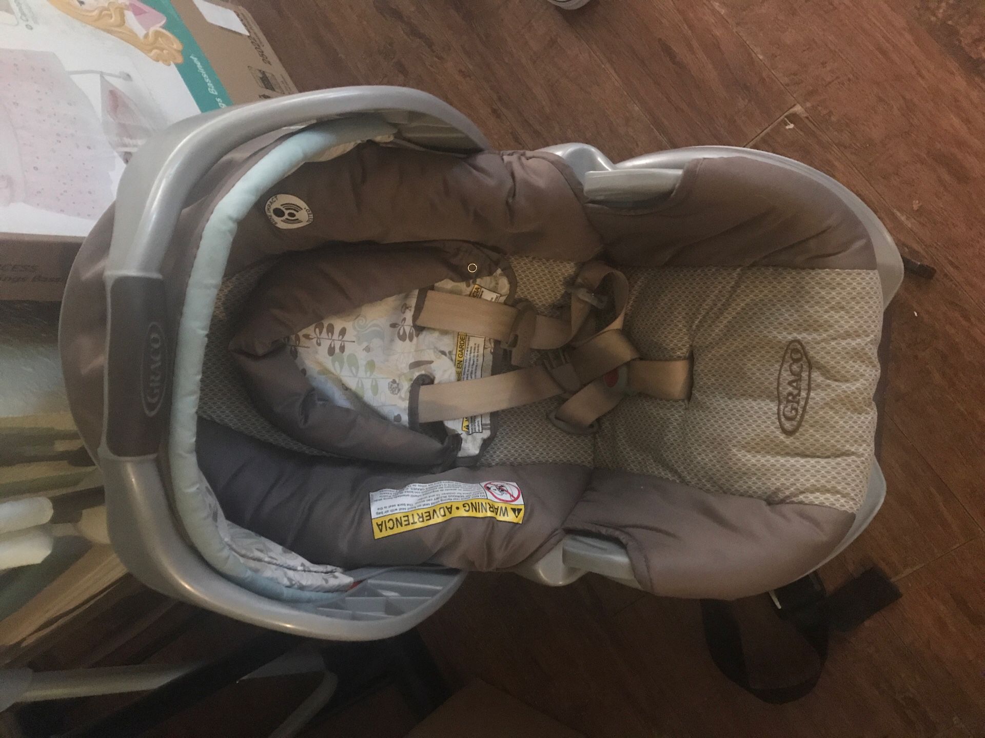 Infant car seat! Barely used!