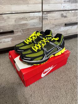 Nike Air Zoom Vomero 5 Lemon Venom size 10