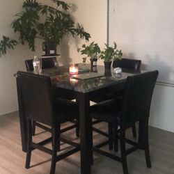 Dining room and bar stools (set of 5)