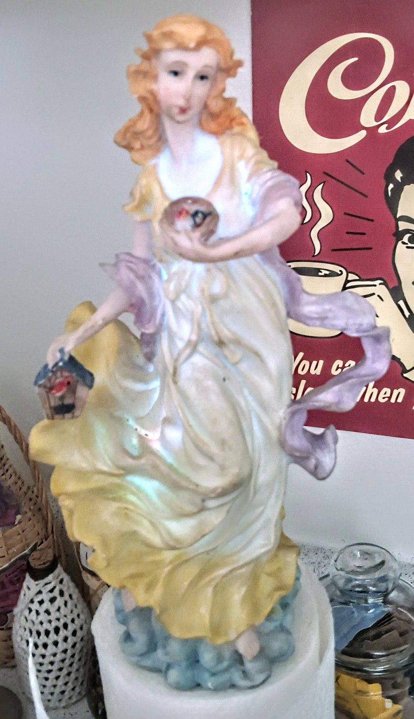 Capodimonte Lady Statue Lamp Made In Italy

