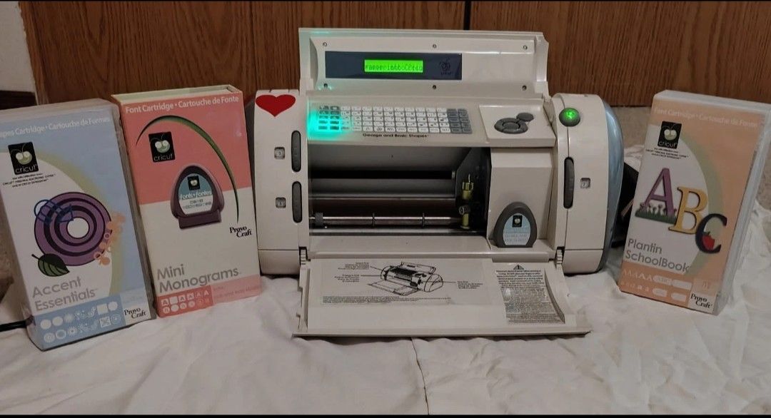 Cricut Personal Cutting Machine