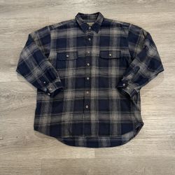 Vintage Field & Stream Men’s Navy Blue/ Gray Plaid Button Up Longsleeve Shirt 