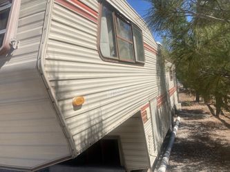 30’ Fifth Wheel NuWă RV
