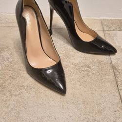 Womens black patent heels Size 9.5