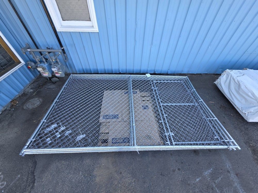 4-Panel Dog Kennel