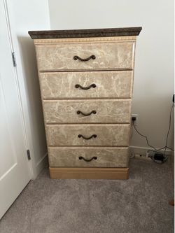 Queen Size 5 Piece Bedroom Set