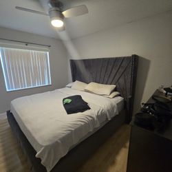 King Sized Bedroom Set