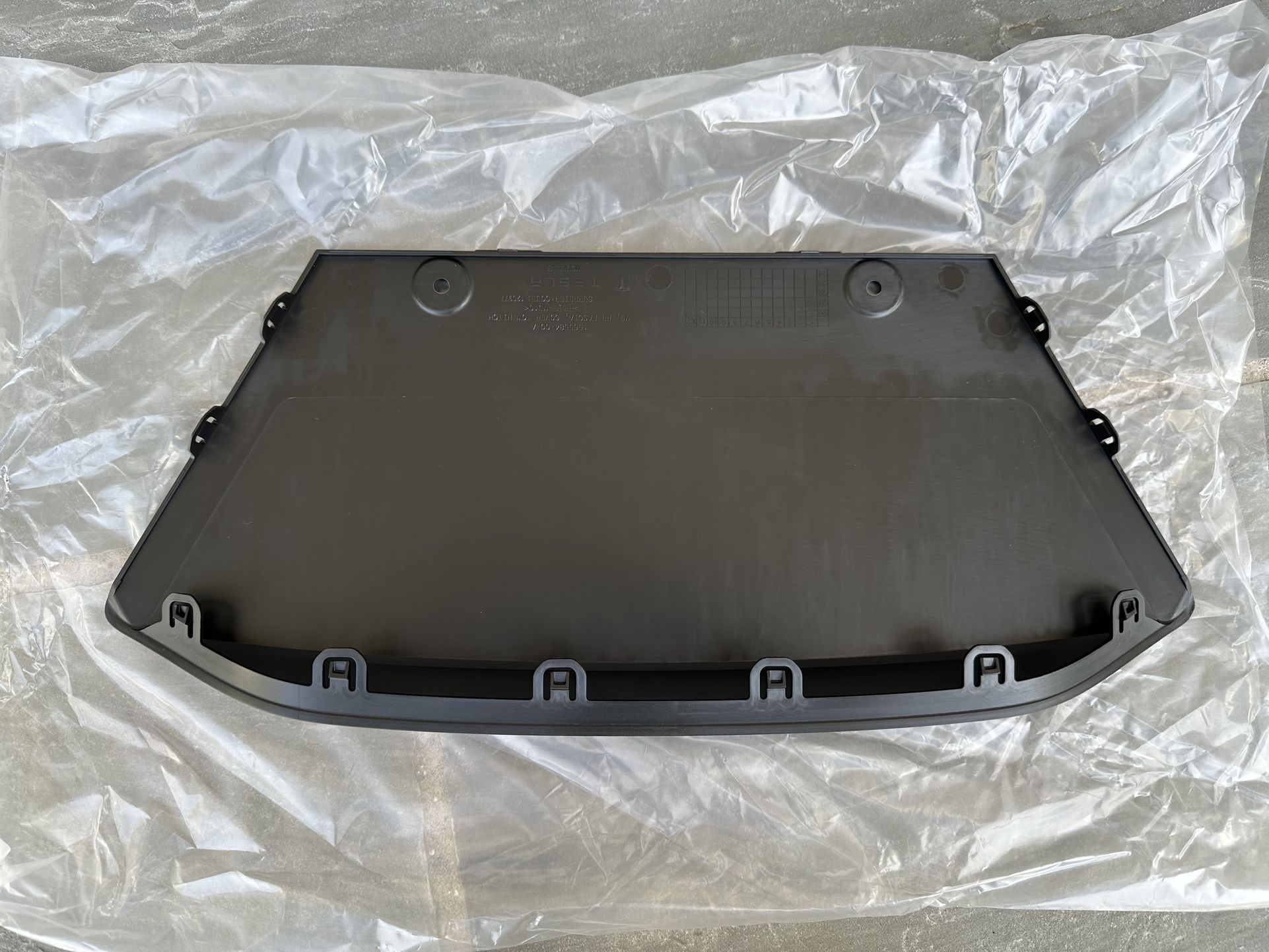 Tesla Model S Plaid Tow Hitch Cover W.bolts Fascia 1565584-00-A