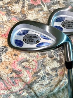 Fleischmann's Royal Vodka Iron 8 Golf Clubs Set 3-9 & PW With Steel Shaft. VGC!