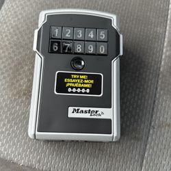 Master Lock electronic portable safe