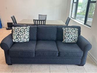 3 seats blue Sofa