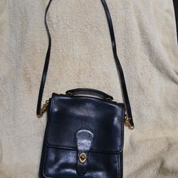 VINTAGE  BLACK COACH PURSE
