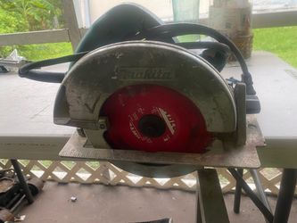 Makitaskill saw
