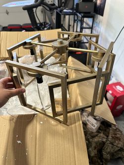 4 Bulb Light Fixture