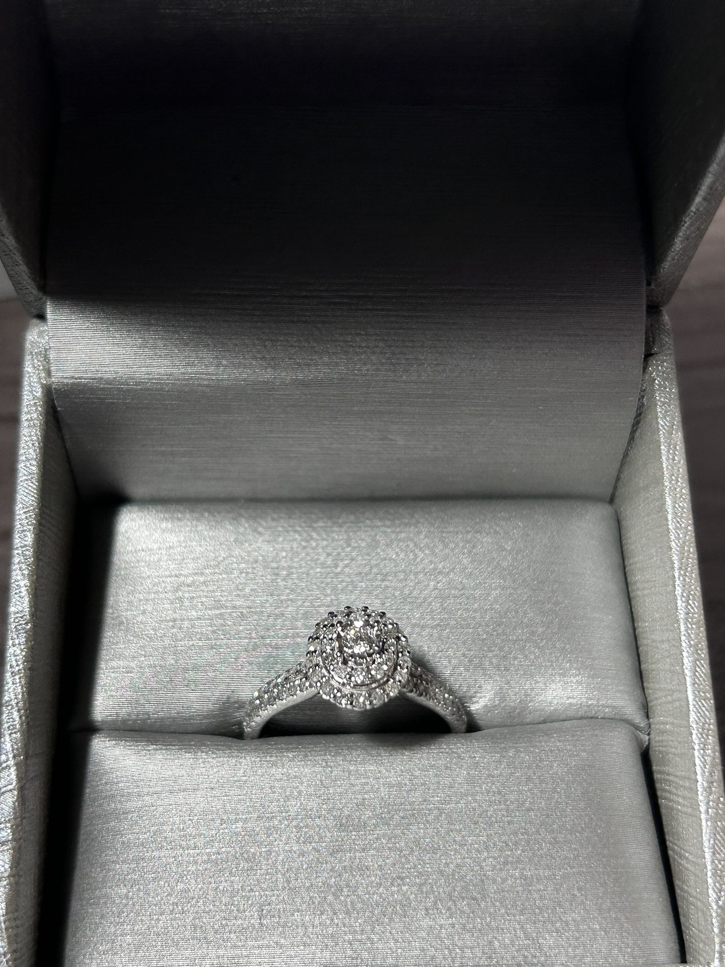 Brand New ZALES sz7 1/2 ct diamond 10k white gold engagement ring