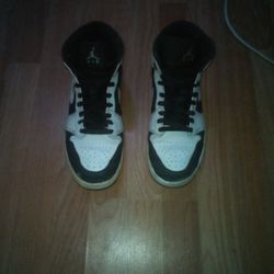 Nike Air Jordans White N Black 10 1/2