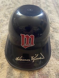 Minnesota Twins mini helmet autograph by Harmon Killebrew with COA