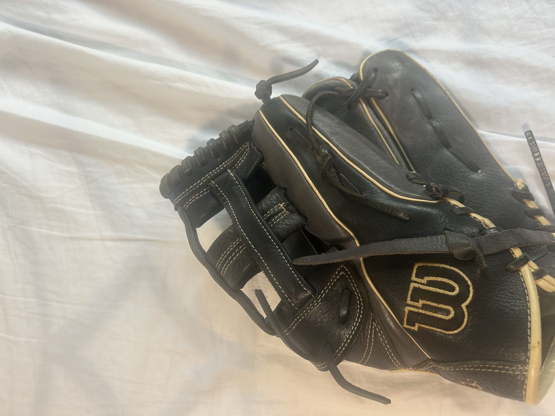 A1000 Baseball Glove