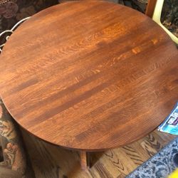 Craftsman style Round Tiger Oak Library Table