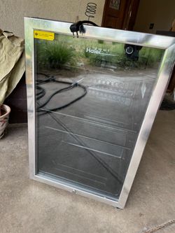 Bar mini refrigerator