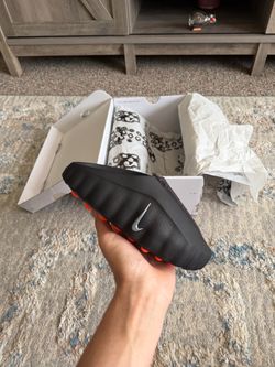 Nike Mind Black Chrome size 4