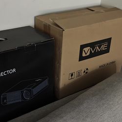 Brand new led projector HDMI USB VGA pro white model