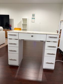 Manicure Table with Stone Top
