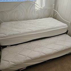 Trundle Bed