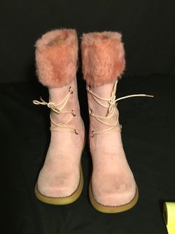 Girls boots size 4